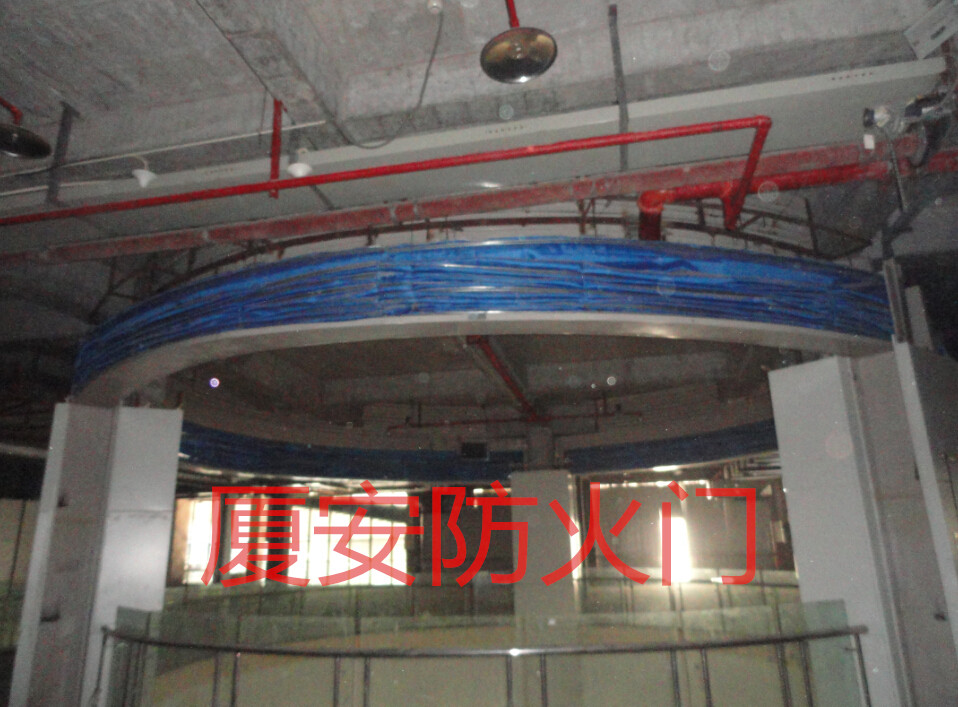 無(wú)機(jī)折疊防火卷簾門(mén).jpg